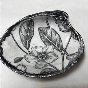 Hand Crafted Floral Trinket Shell Dish